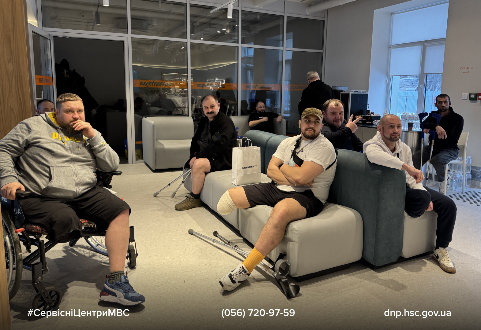 Сайт білий - Лівий верхній кут - чорний логотип-7