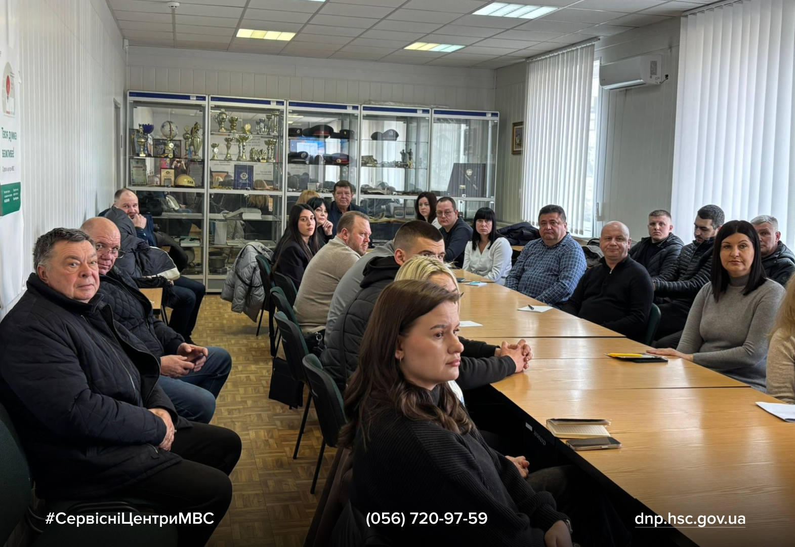 Сайт білий - Лівий верхній кут - чорний логотип (8)